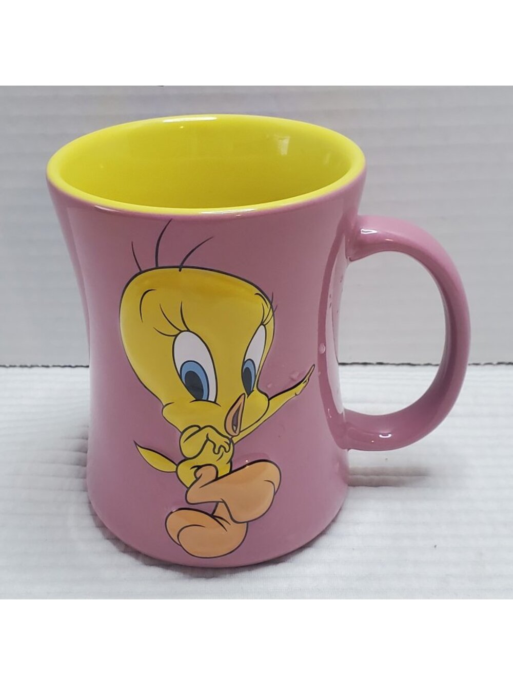 Tweet Bird Coffee Mug 12oz Tea Cup Ceramic Looney Tunes Warner Bros. Xpress Pink